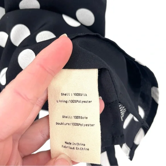 L'Agence Jane V-Neck Adjustable Casual Effortless Spaghetti Strap 100% Silk Tank - Picture 6 of 6